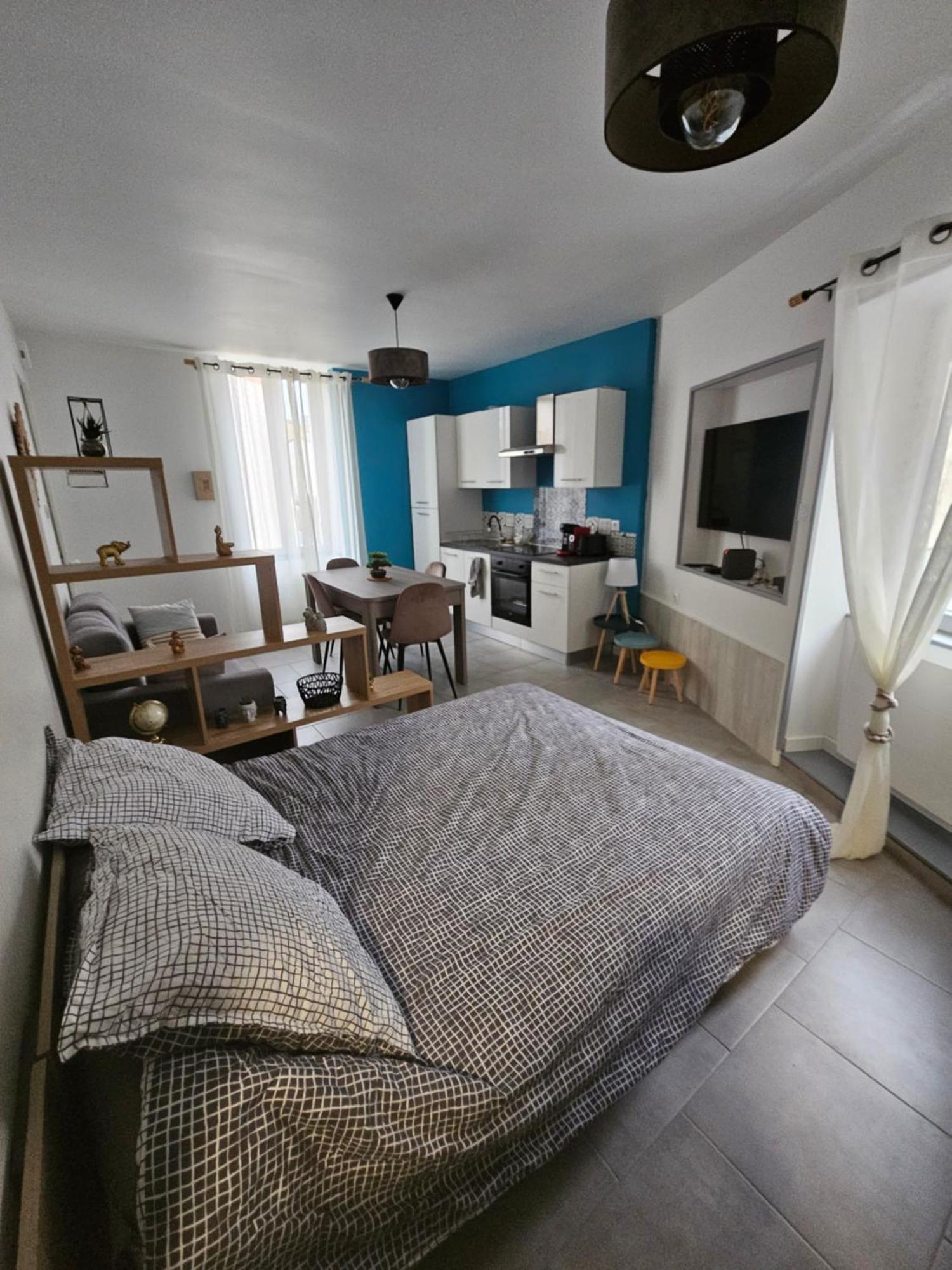 Ferienwohnung Sarl La Famille 2 Angoulême Exterior foto