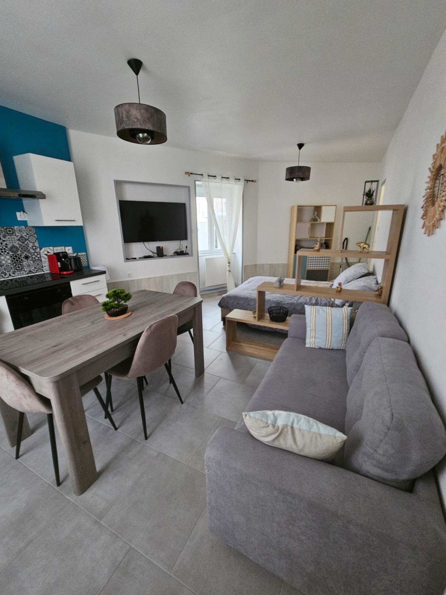 Ferienwohnung Sarl La Famille 2 Angoulême Exterior foto